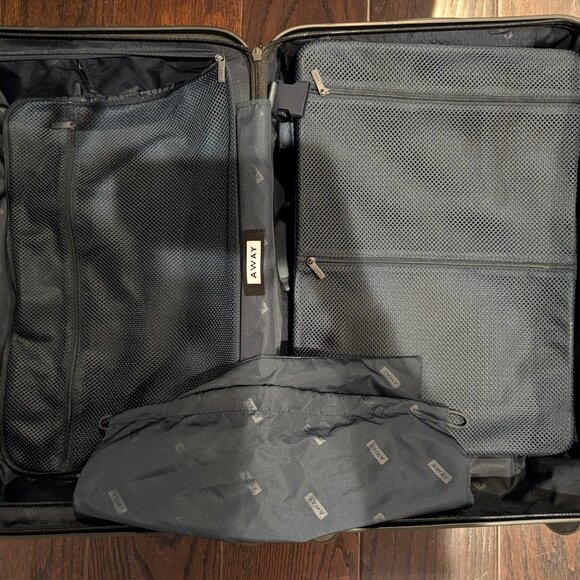 Away Luggage Combo: The Bigger Carry-On + The Overnight Bag (both in Clay Pink) - Picture 4 of 14